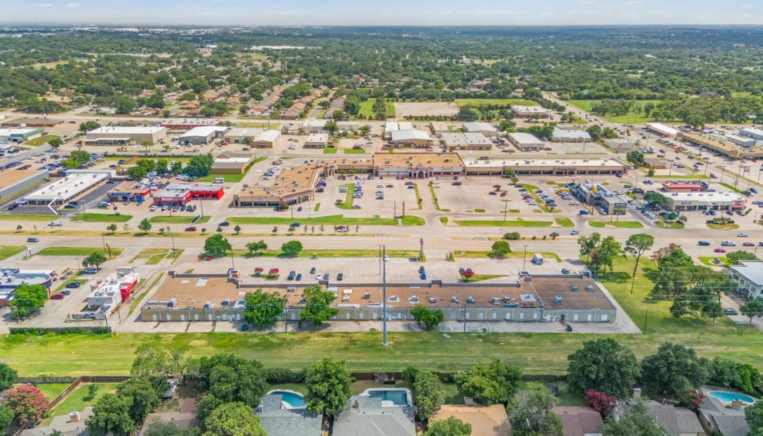 Exceptional Commercial Property in Pantego
